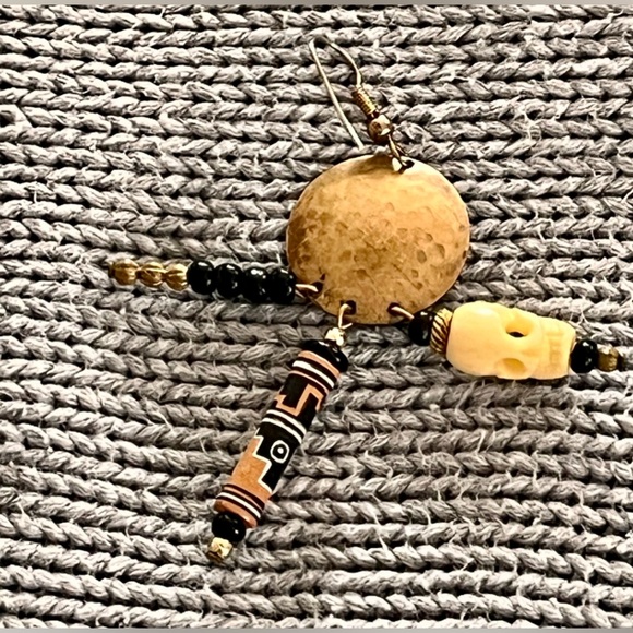 Peruvian Handcrafted Gold and Black Skull Earrings Peru Bohemian Hippie Retro - Picture 10 of 12